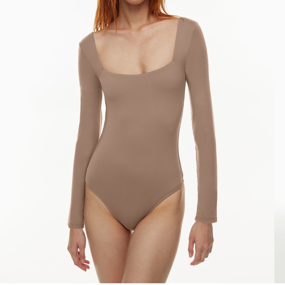 ARITZIA BABATON SQUARE NECK LONG SLEEVE CONTOUR BODYSUIT - SIZE XS